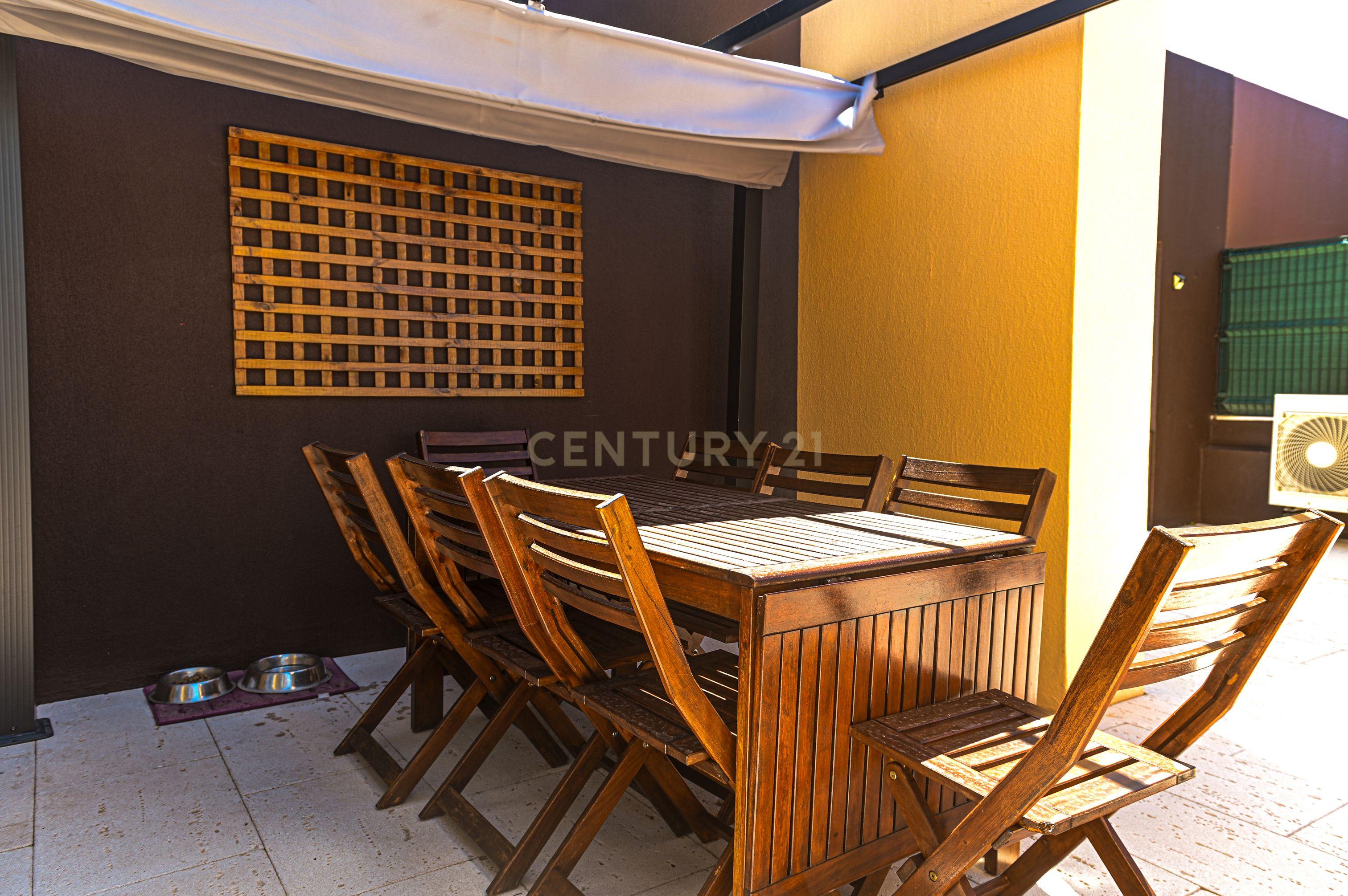 Penthouse | T4+1 | Terraço com Churrasco | Box | Infantado - Image 12