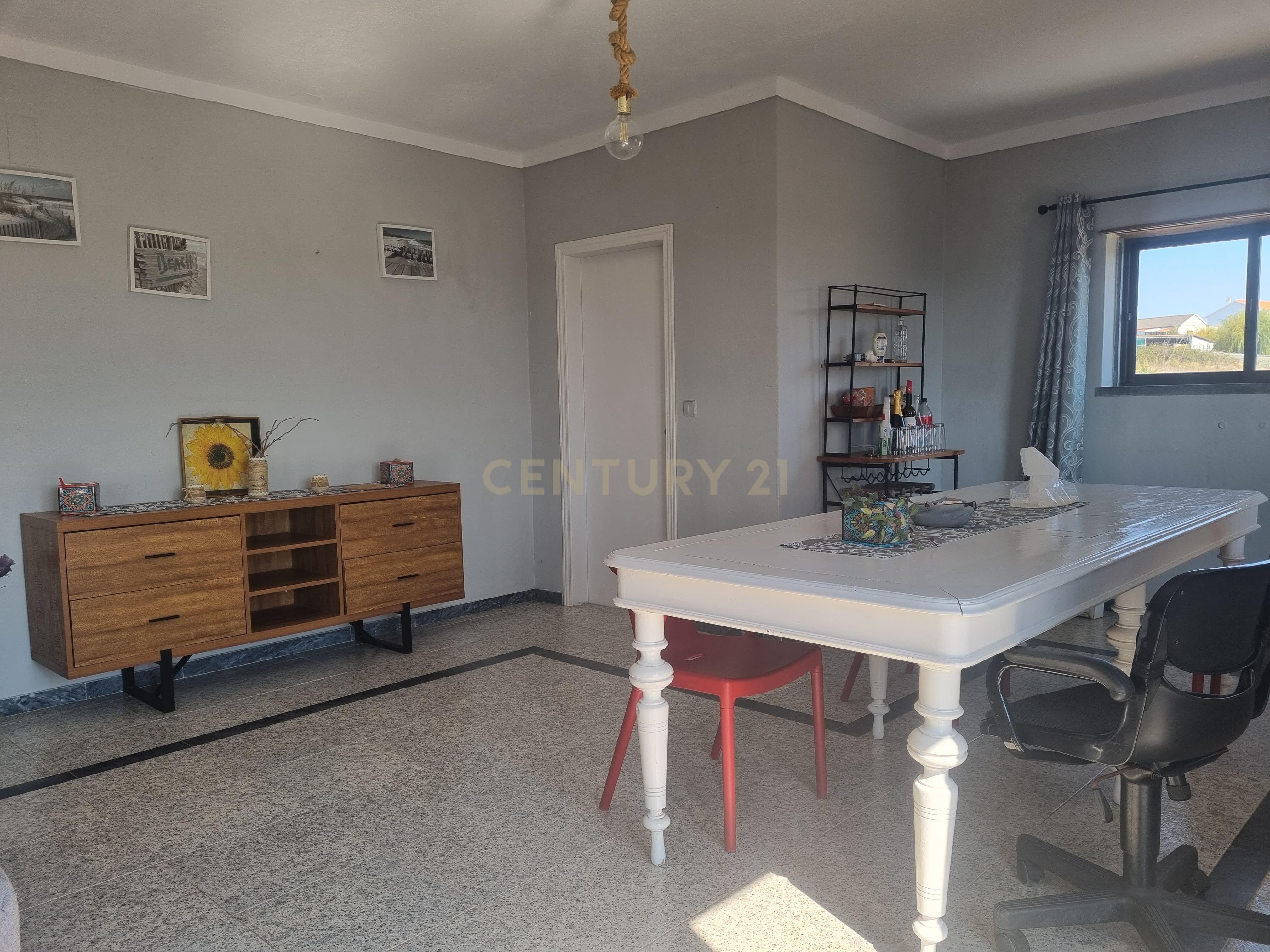 Moradia T3 isolada com vista mar - Image 15