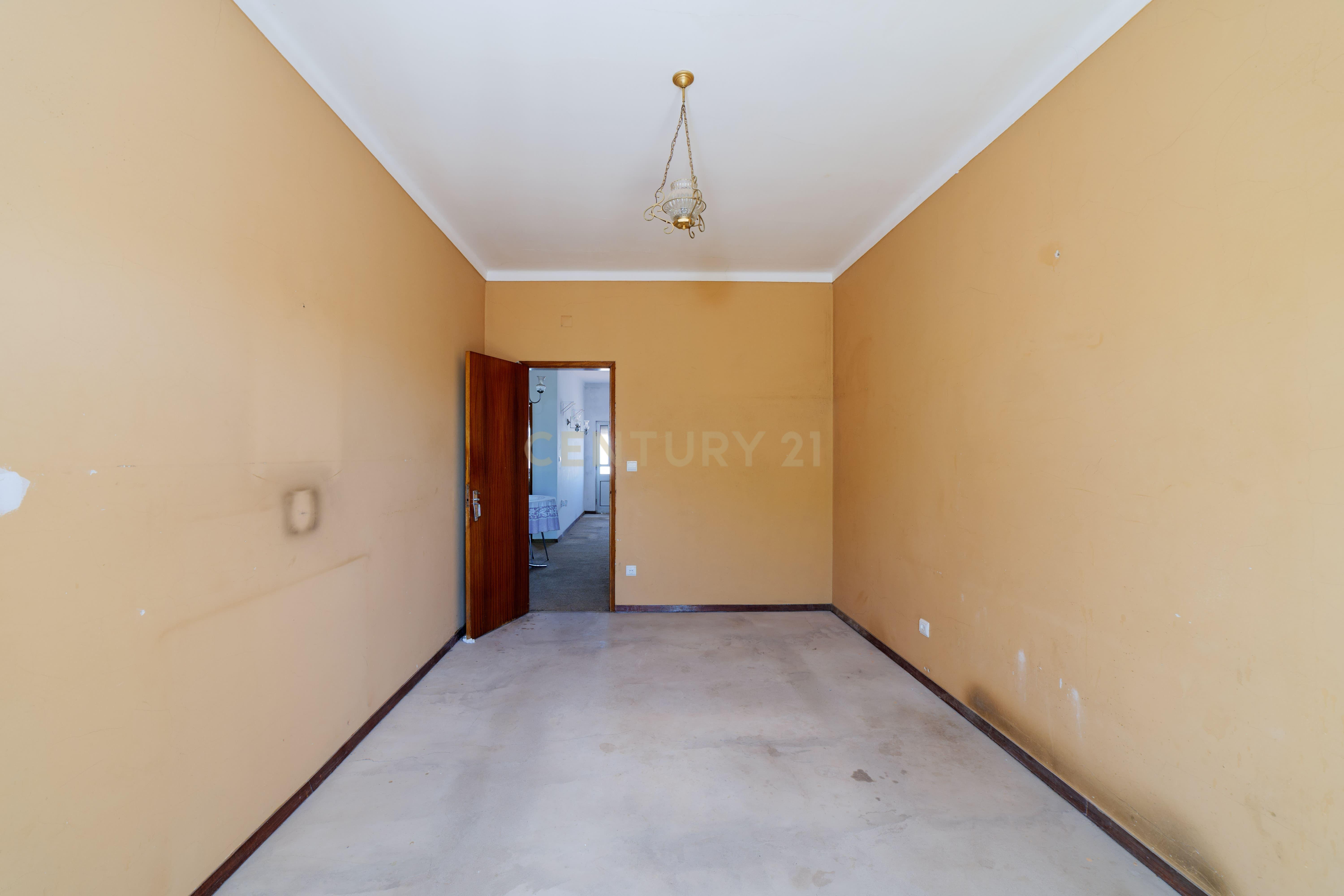 Moradia T3 com Espaço Comercial no Centro de Tavira – Largo de São Brás - Image 28