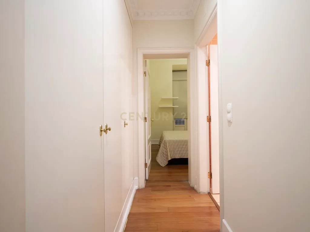 *Apartamento Exclusivo em Edifício Tradicional de Lisboa* - Image 23