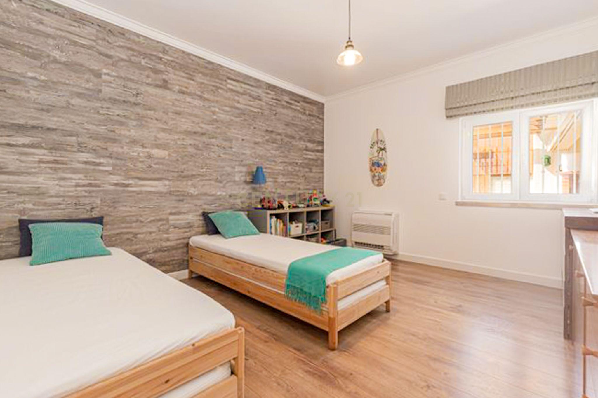 Apartamento T3+1 duplex com terraço no coração de Cascais - Image 43