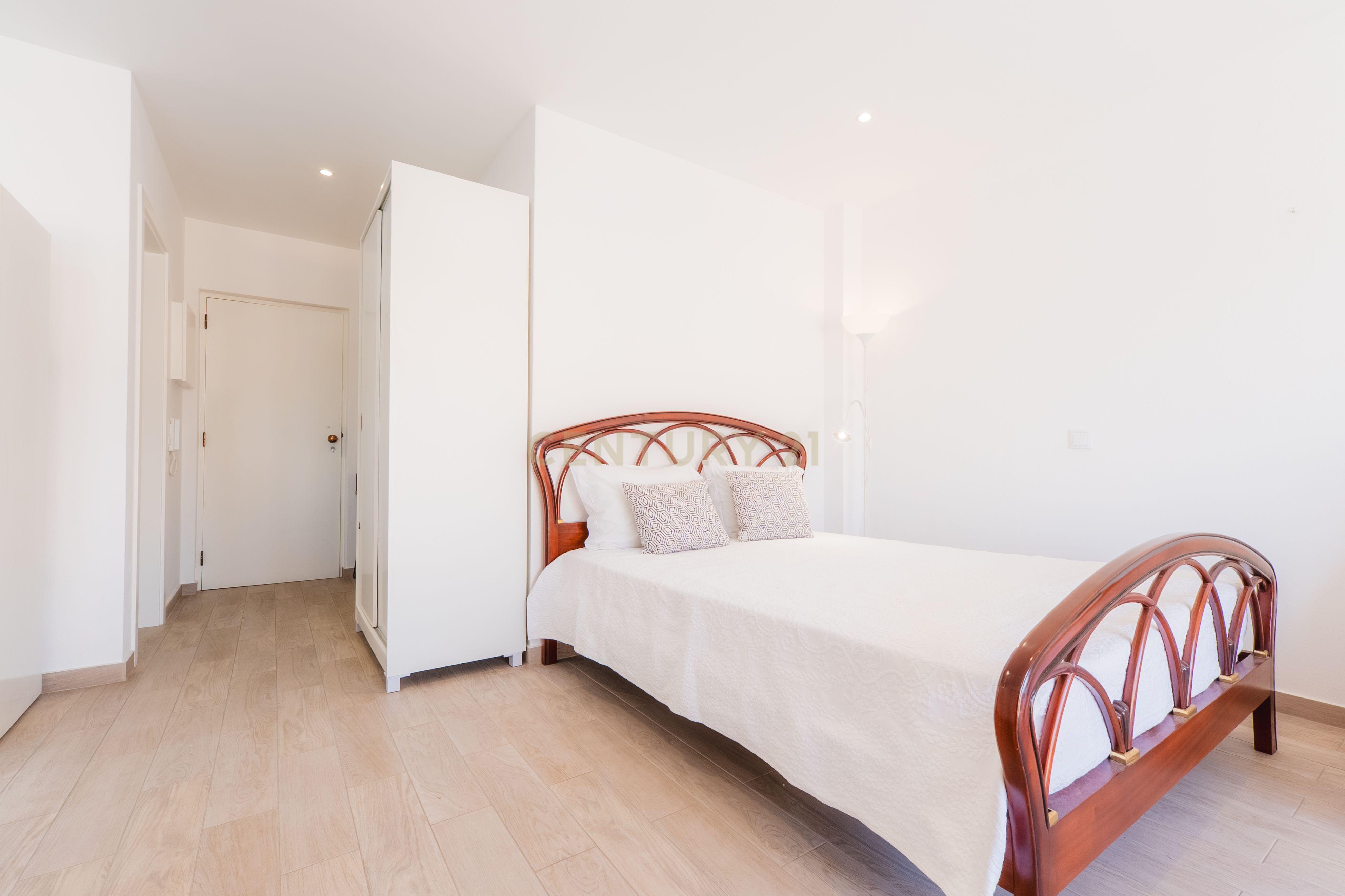 Fotografia 8 de Apartamento renovado com Piscina, Garagem, com varandas, perto da praia em Alvor