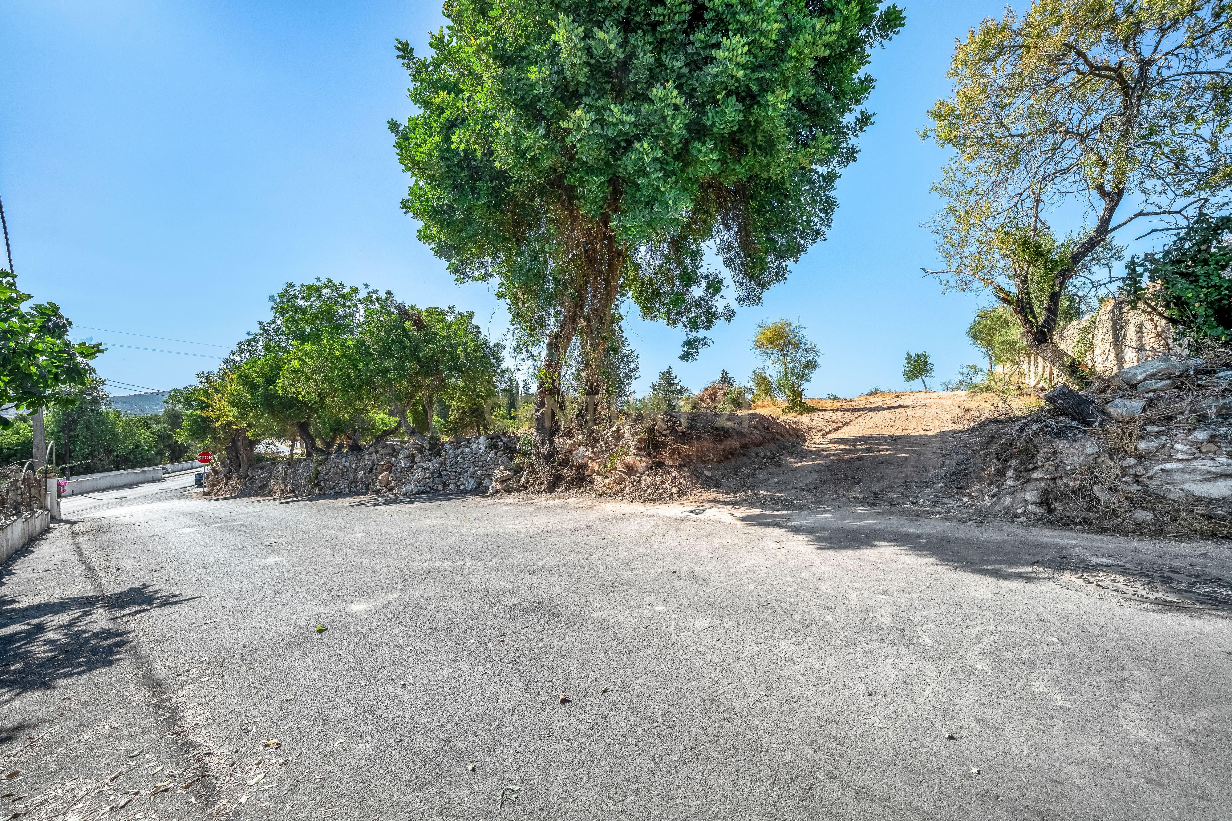 Fotografia 10 de Terreno urbanizável de 6.440 m² em Paderne – Elevado potencial de desenvolvimento