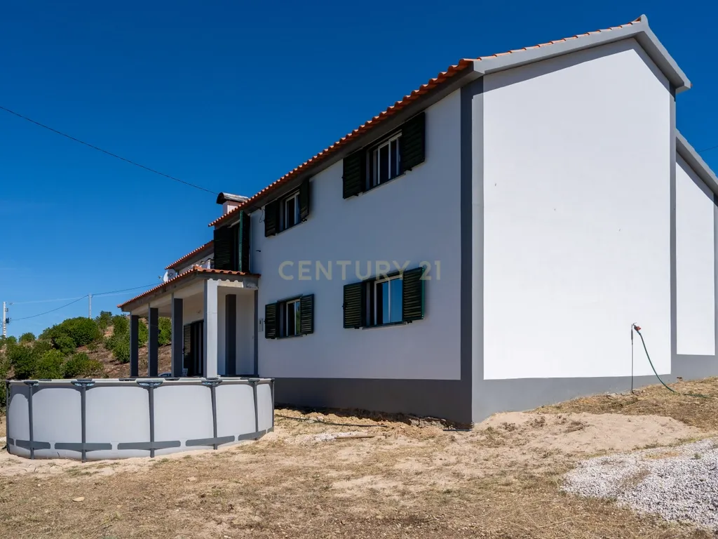 Espaço, Natureza e Tranquilidade: Moradia T6 em Cabril - Image 8