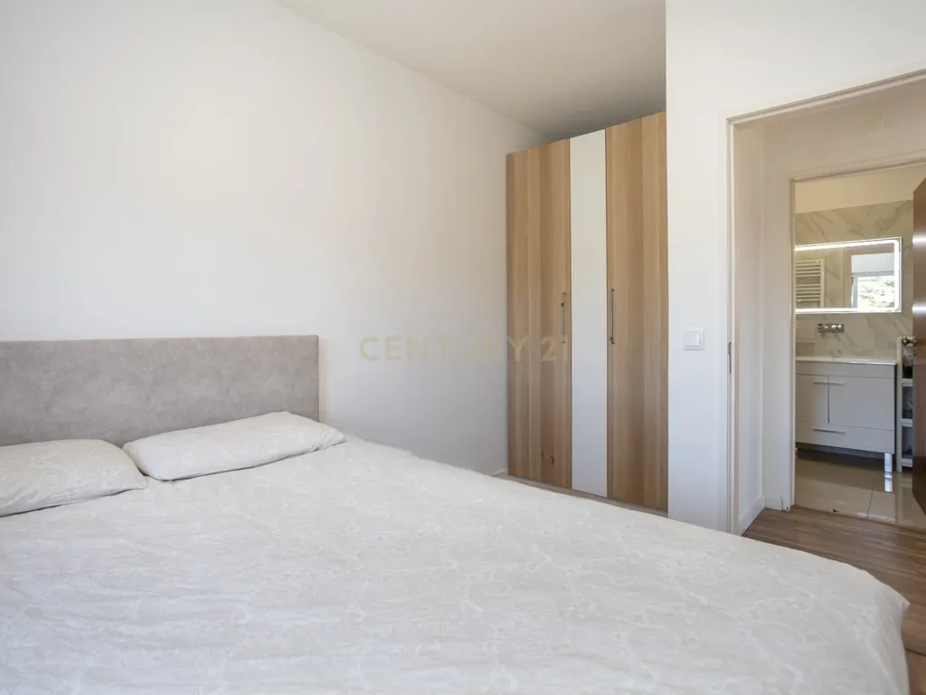 Apartamento T3 Remodelado em São Domingos de Benfica | 2 WC - Image 11