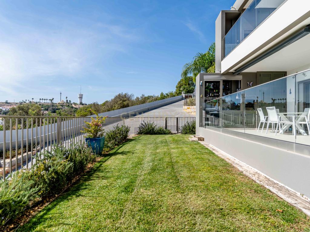 Luxuoso apartamento T2+1 com vista mar - Albufeira - Image 33