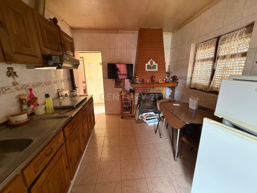 Moradia BI-FAMILIAR perto do IPB e do Centro de Bragança, no Bairro das Cantarias. Tem TERRENO e GARAGEM!!! - Image 15