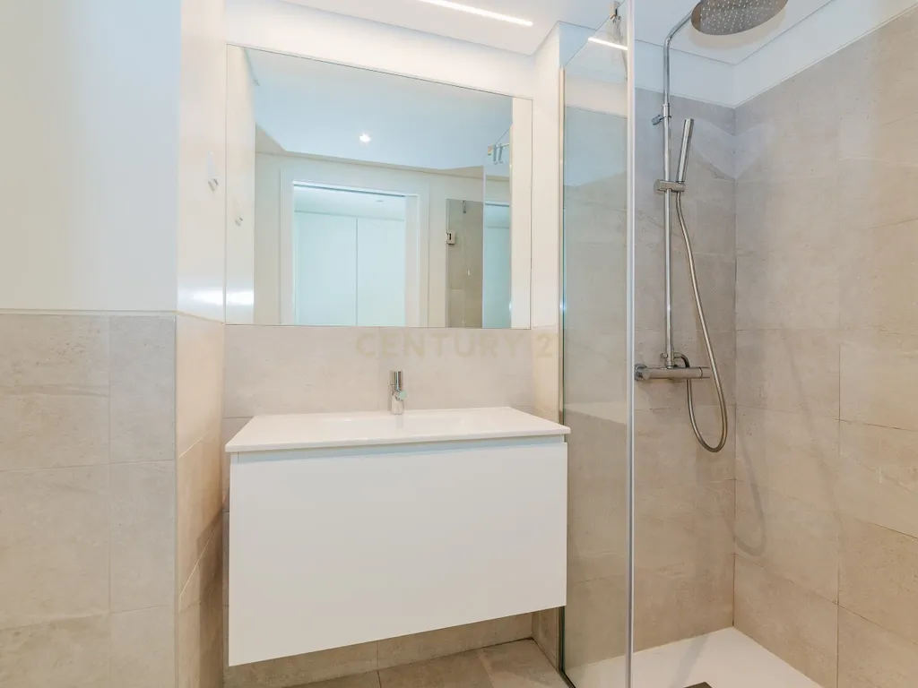 Apartamento T4 no VALRIO, Olivais - Image 23