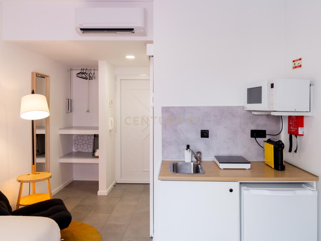 Prédio com Licença de Estabelecimento de Hospedagem - Campolide - Lisboa - Image 15