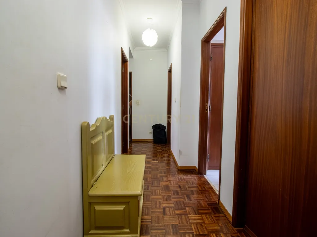 Apartamento T3 com Varanda na Quinta do Conde – 3º Andar - Image 22