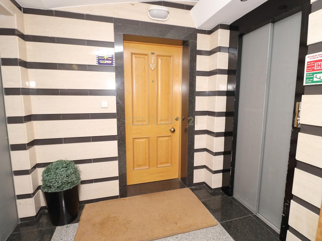 Apartamento T3 na Charneca da Caparica, com Vista e Conforto - Image 2
