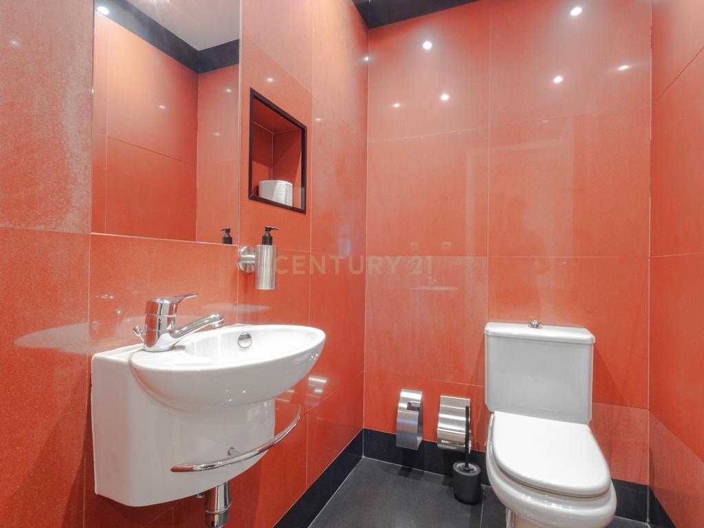 T4 com terraço de 120m² e vistas de mar e rio | Canidelo - Image 25