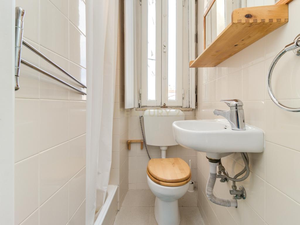 Apartamento T1 em Alfama para arrendamento - Image 15