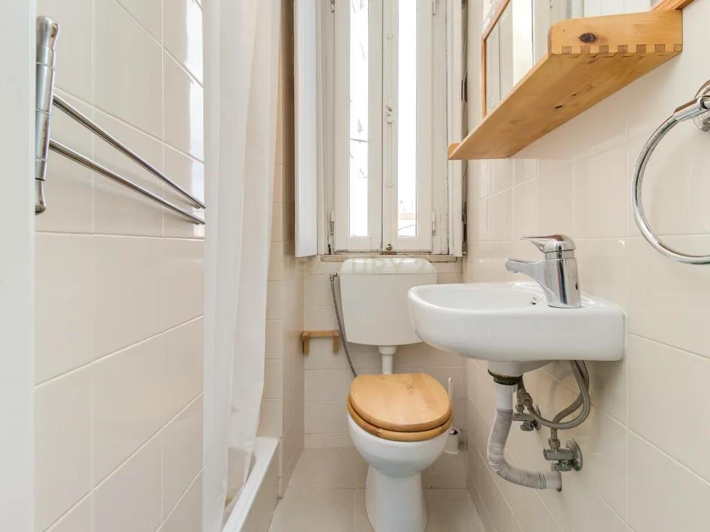 Apartamento T1 em Alfama para arrendamento - Image 15