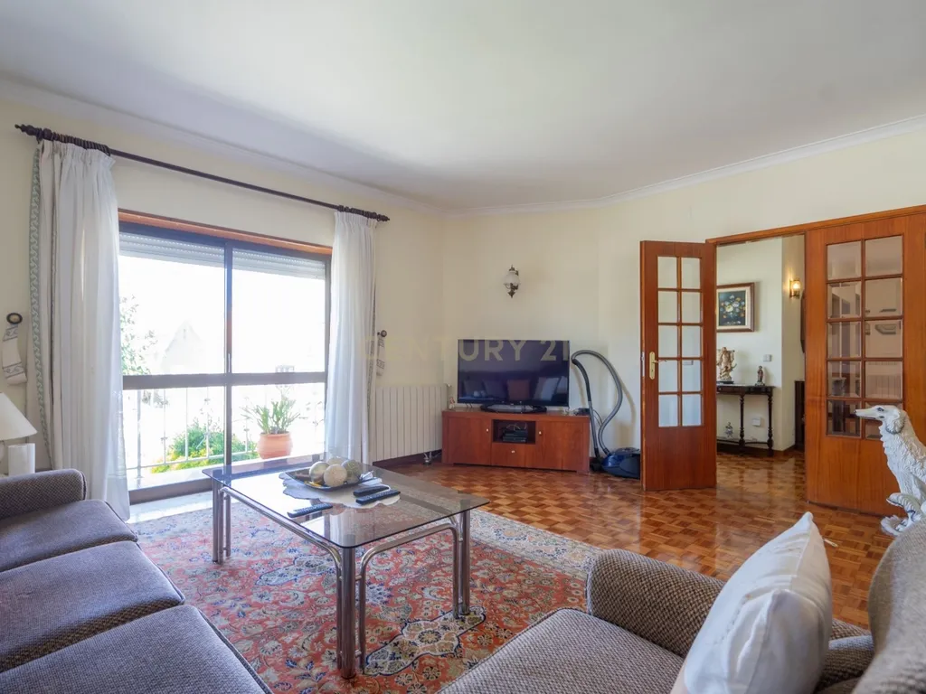 Moradia T3 com anexos e garagem para 3 carros – Canedo, Pampilhosa - Image 8