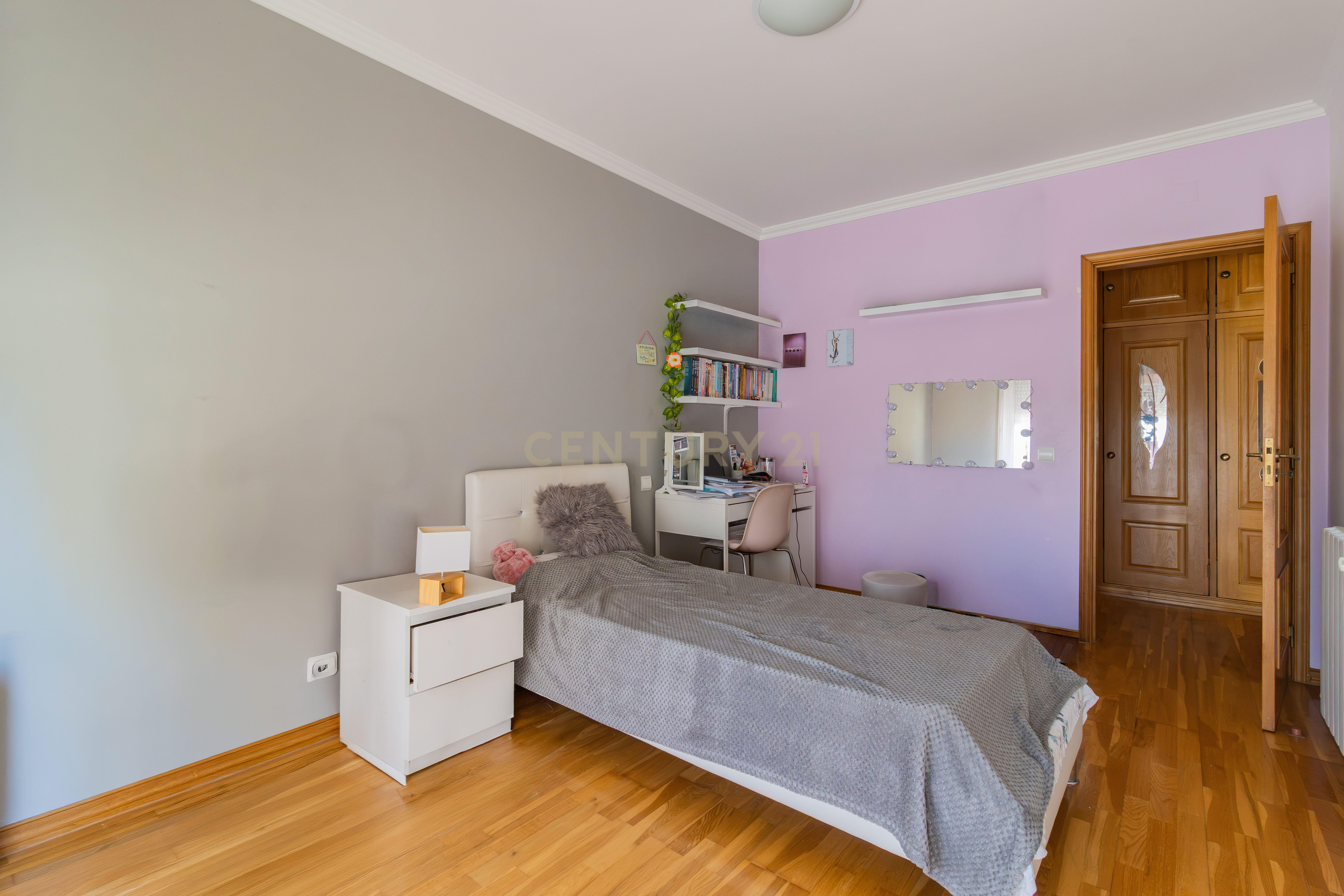 Fotografia 11 de Apartamento T2  Com Garagem  Cruz Areia Leiria  Rua Malaposta