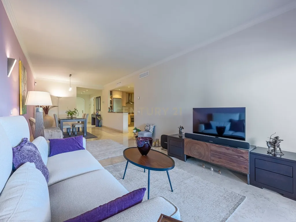 Apartamento com 2 quartos e jardim para alugar na aldeia de Santa María, Elviria - Image 18