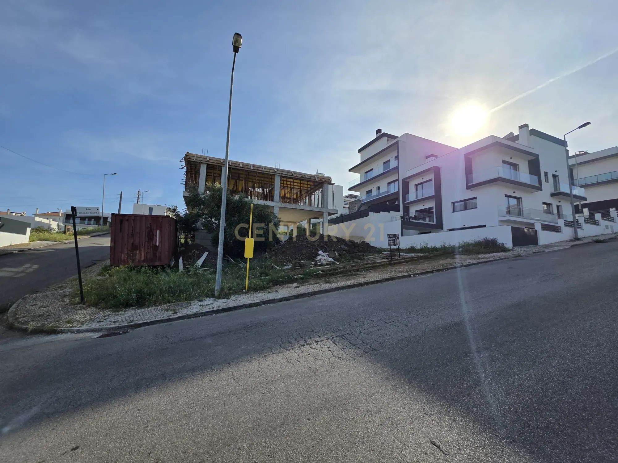Fotografia 6 de Terreno Urbano em Famões - Trigache