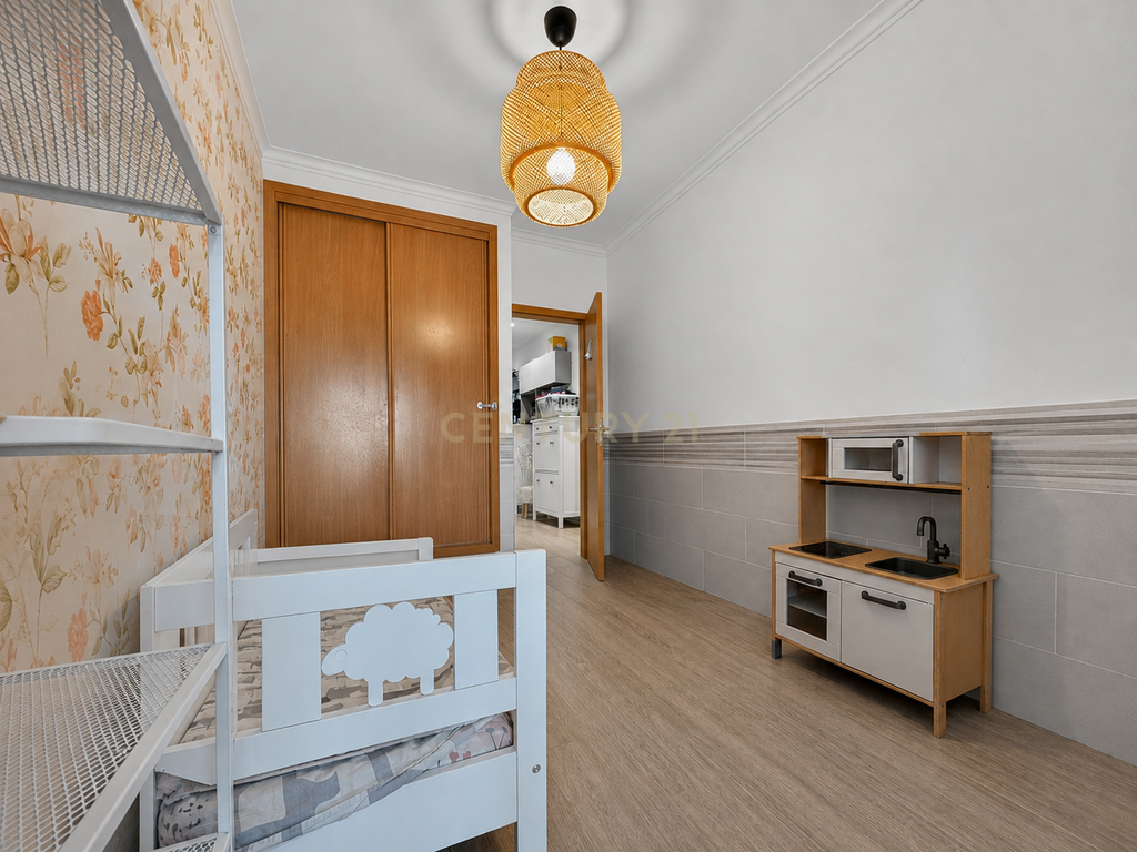 Apartamento T2 com Terraço de 37 m² na Urbanização do Bom Retiro - Image 15
