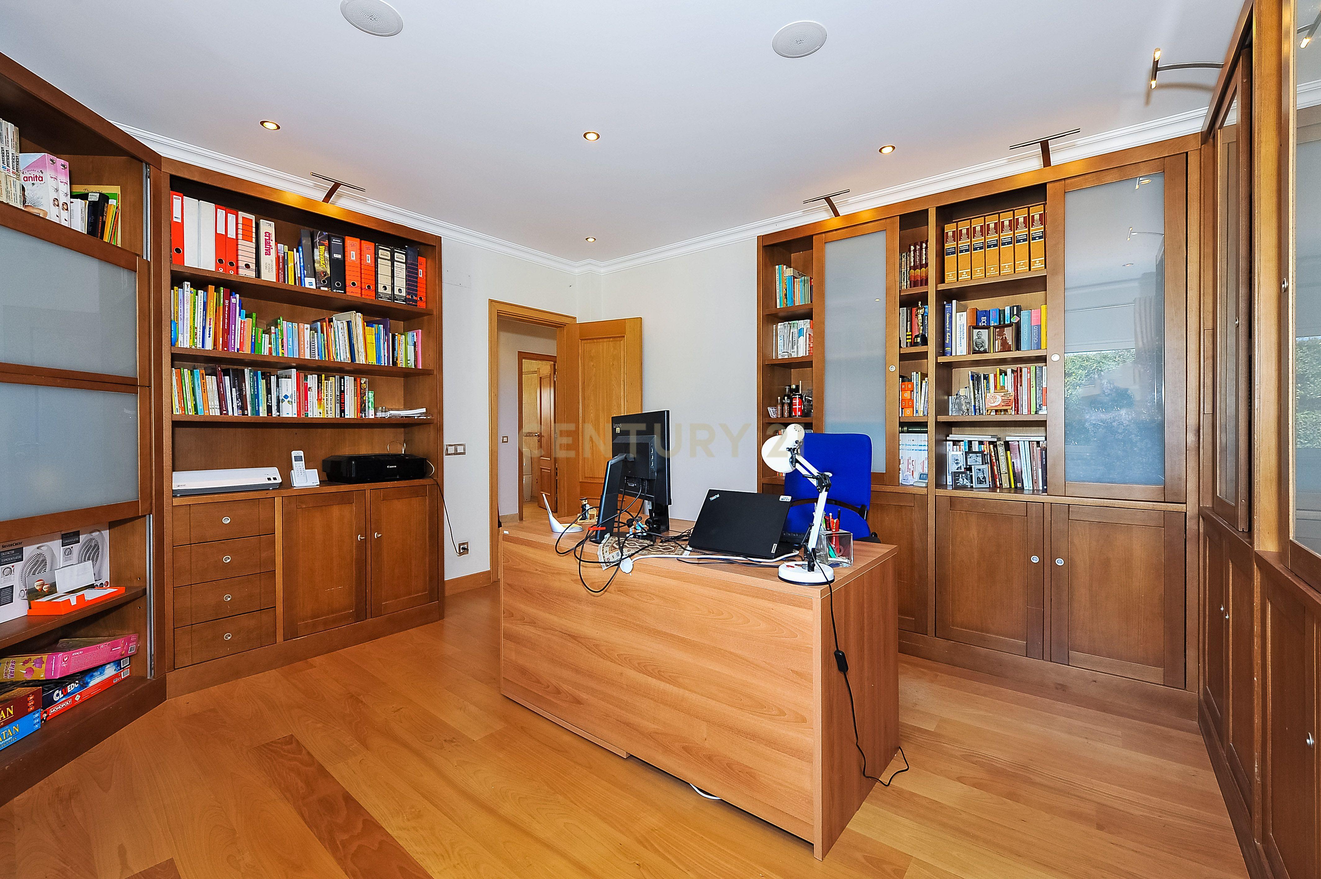 MORADIA T6 - EXELENTE INVESTIMENTO - Image 31