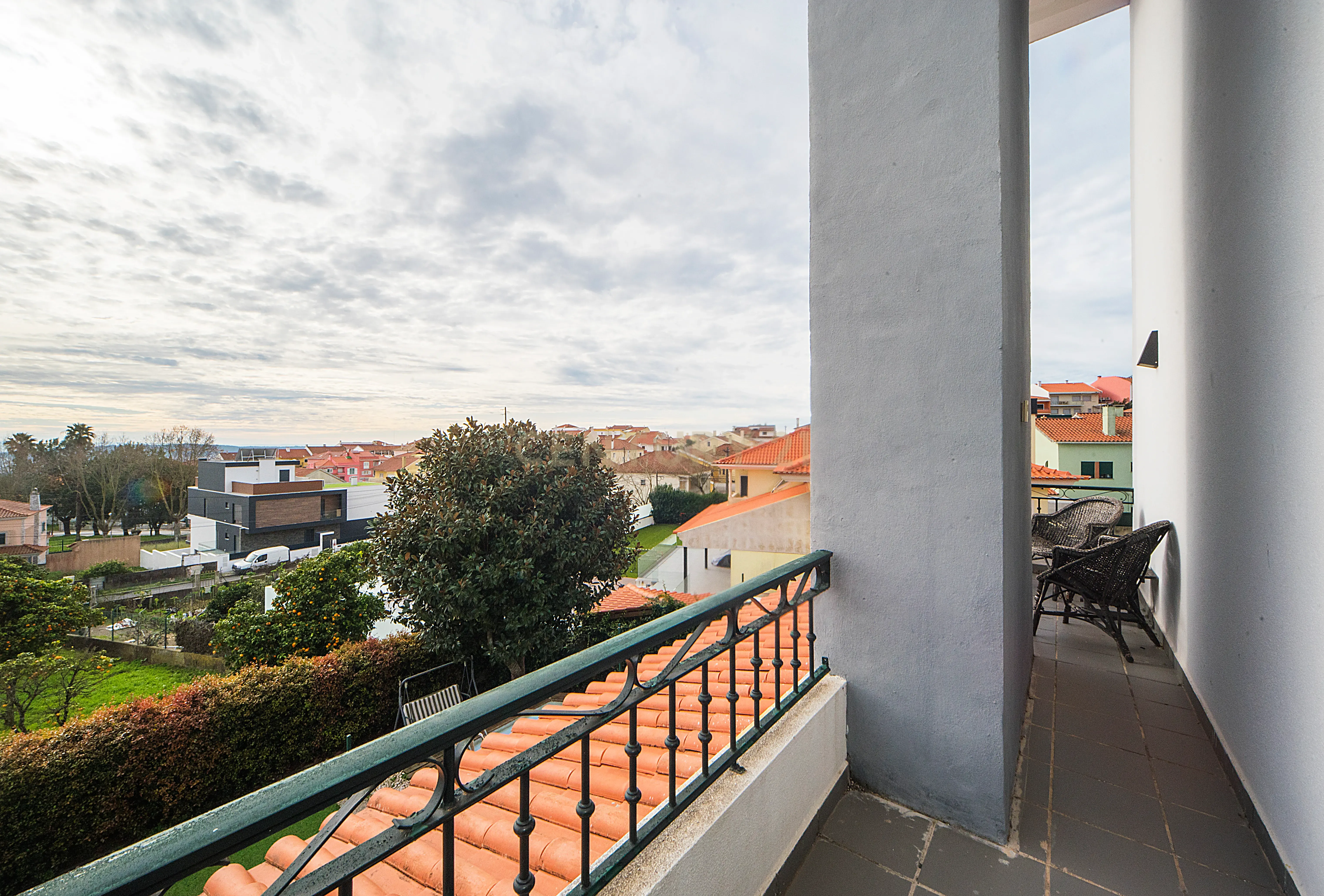 Espetacular Moradia T6 com Jardim e Terraço em Odivelas - Image 31