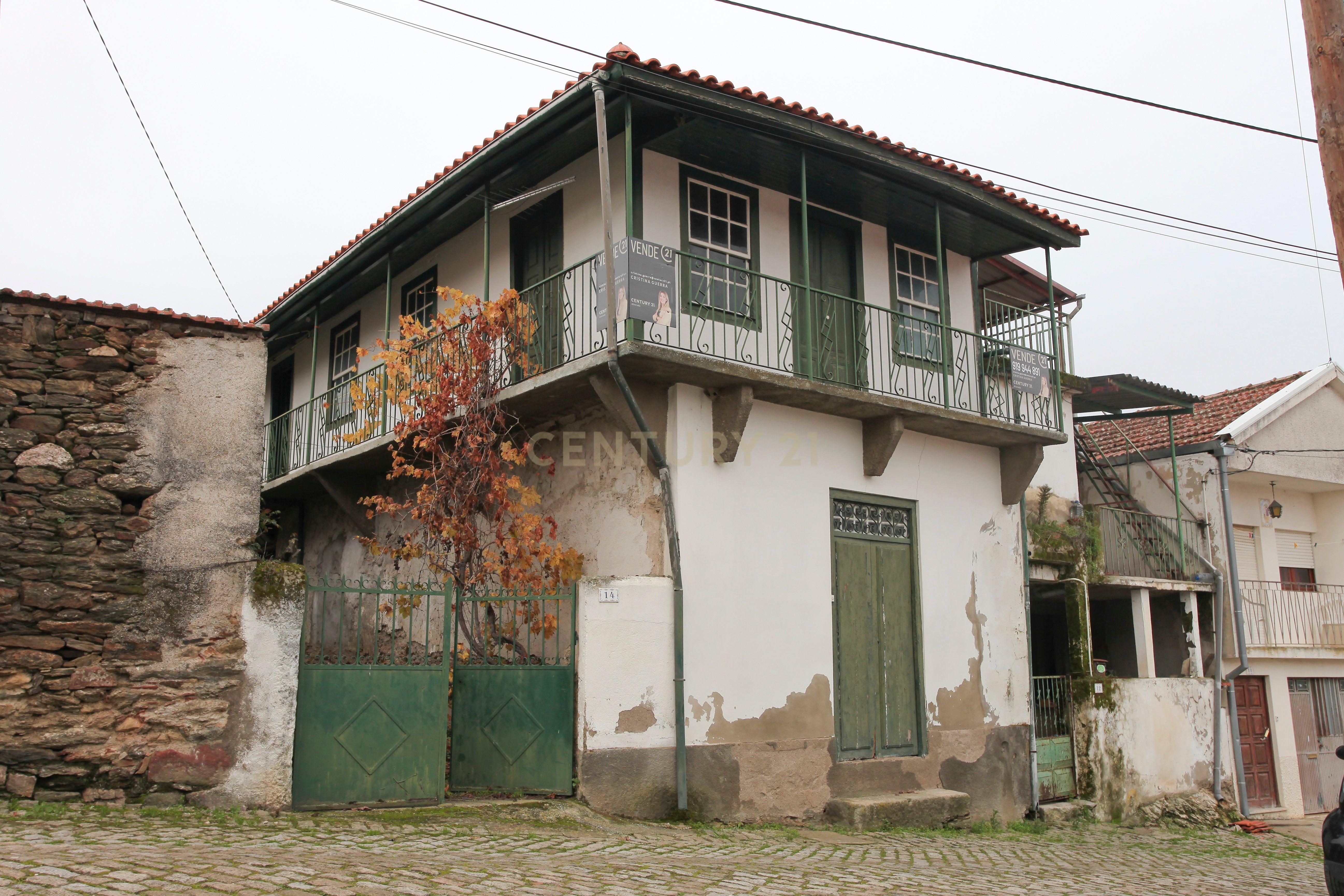 Moradia, Celeiro e Adega em Vilarelhos - Alfândega da Fé - Image 5