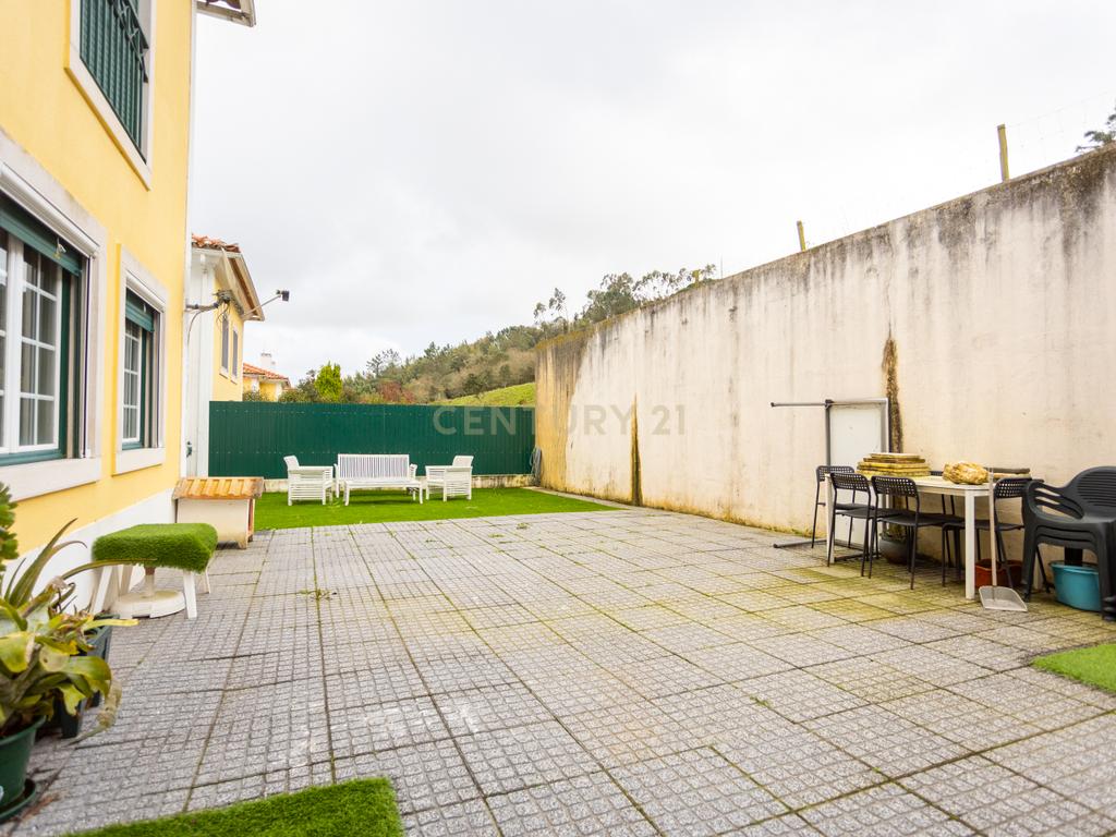 VISITAS SUSPENSAS - T2 com Terraço (95m2) e Piscina em Venda do Pinheiro - Image 31