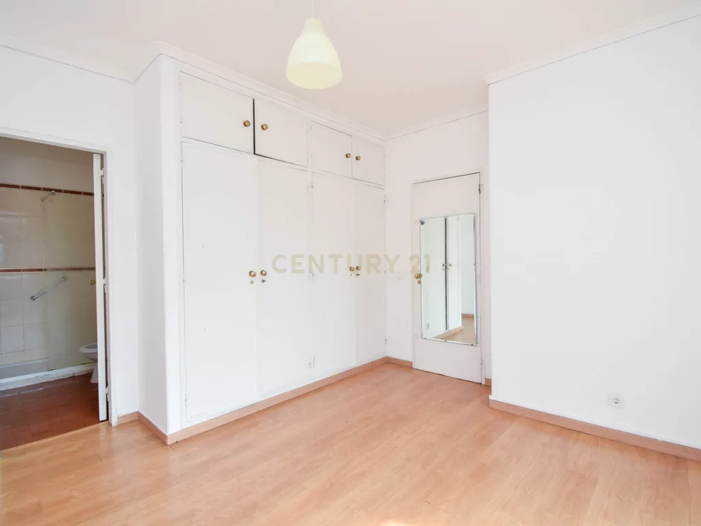 T3 na Quinta do Marquês, Oeiras | 115 m² de Potencial para Criar a Sua Casa de Sonho - Image 24