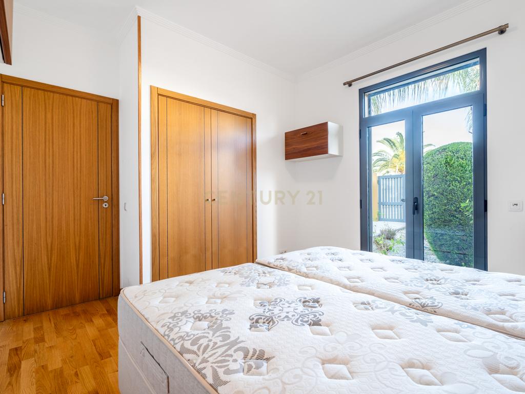 Moradia Unifamiliar de Prestígio | Quinta dos Álamos I Guia – Albufeira | T5 | Piscina | Jardim - Image 11