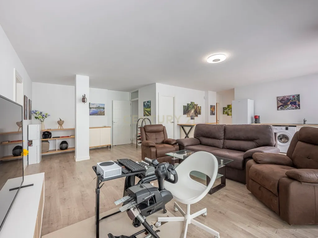 Moradia de Luxo a 500 Metros da Praia - Image 12