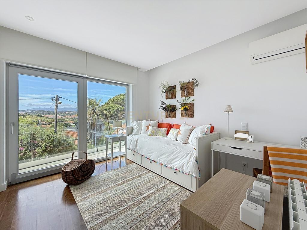 Luxuosa Moradia T3 com Vista Mar em S. Pedro do Estoril, Parede - Image 39