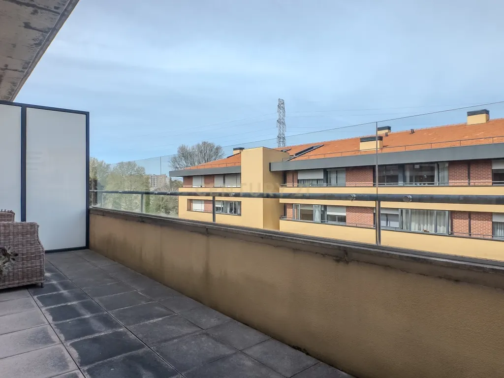 Apartamento T3 com Terraço, Varanda, Garagem | Último andar em Paranhos, Porto - Image 22