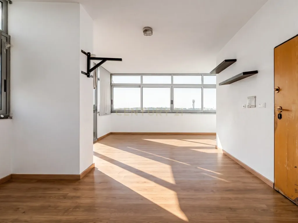 T3 Exclusivo com 161 m², Vista Mar e Potencial para Duplex | Quinta de Santa Teresa - Image 37