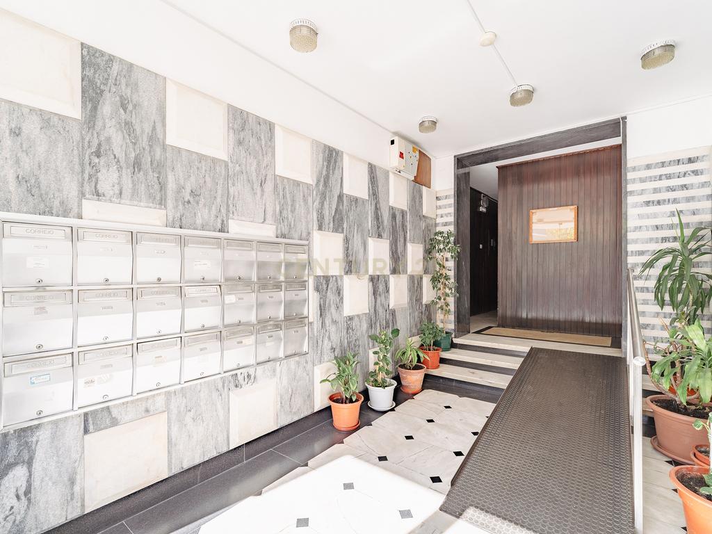 T2 Remodelado e Equipado para Arrendamento – Laranjeiro, Almada - Image 20