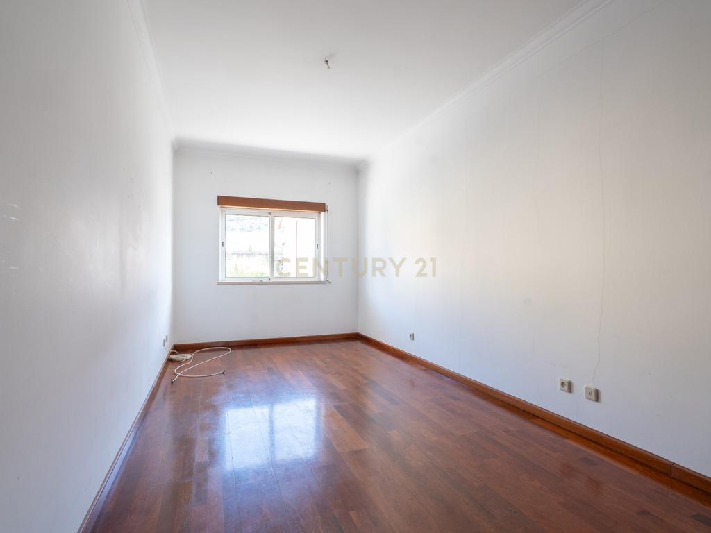 Apartamento T2+1 - C/ terraço - Image 15