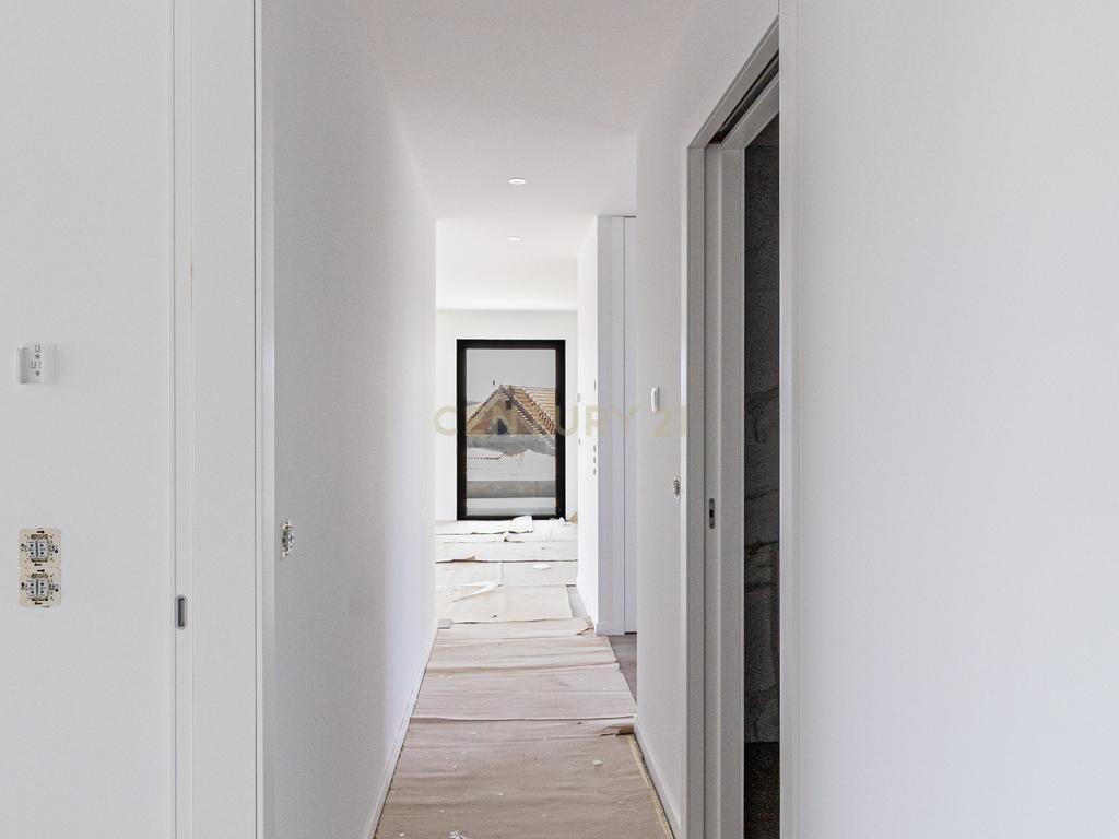 Apartamento T0 – Fração H em Viana do Castelo Roy Rock Saint Sebastian Place New - Image 51
