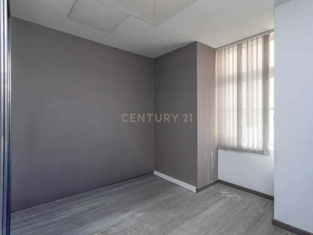 Escritório com 160 m2 | Rua de Alfandega, Baixa Pombalina, Lisboa - Image 11