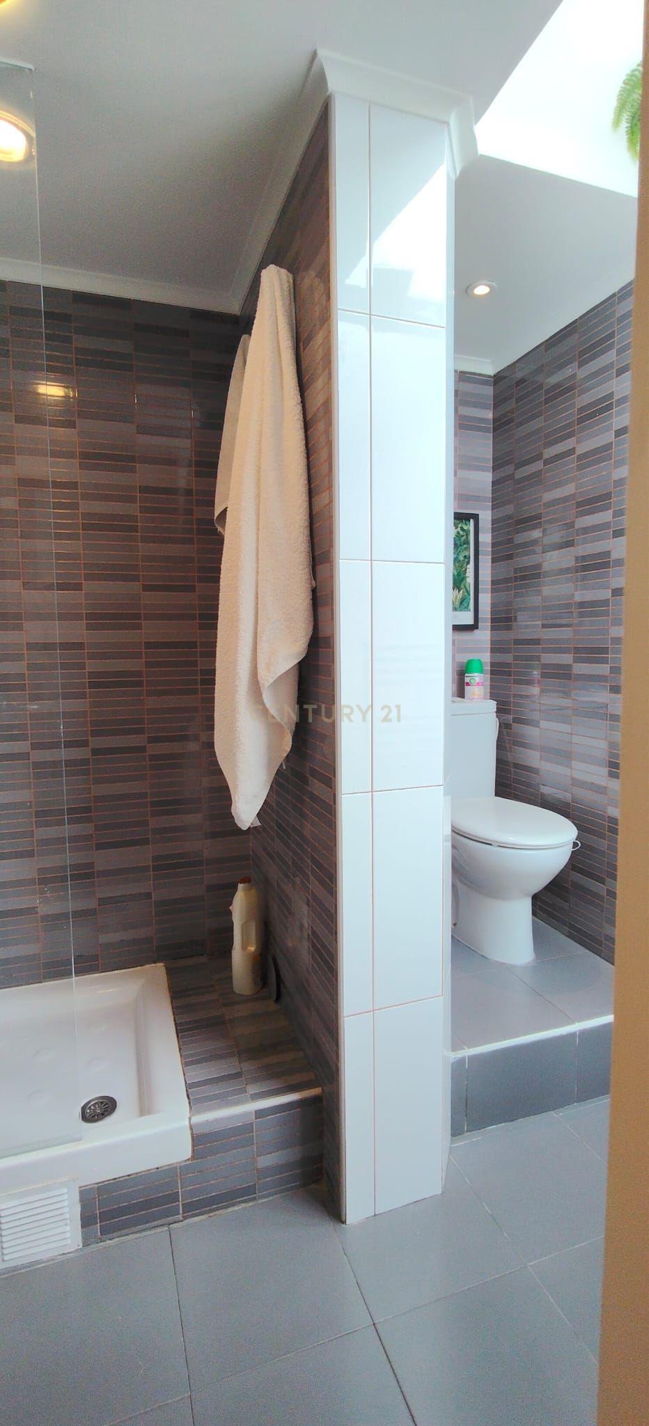 Fotografia 9 de Apartamento T2 com Vista Mar em Cruz Quebrada, Oeiras