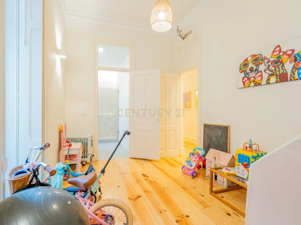 Apartamento T5 de Charme com Jardim Privativo nas Avenidas Novas | Avenida 5 de Outubro, Lisboa - Image 40