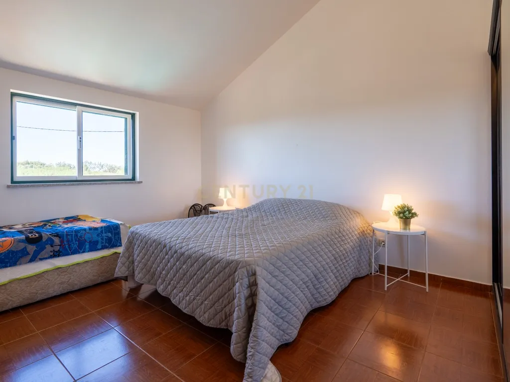 Espaço, Natureza e Tranquilidade: Moradia T6 em Cabril - Image 19