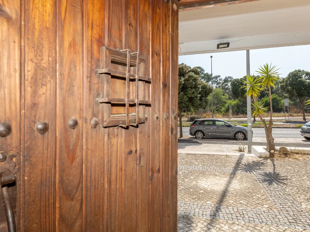 Restaurante "República dos Frangos" – Oportunidade Única em São João, Junto à Praia - Image 6