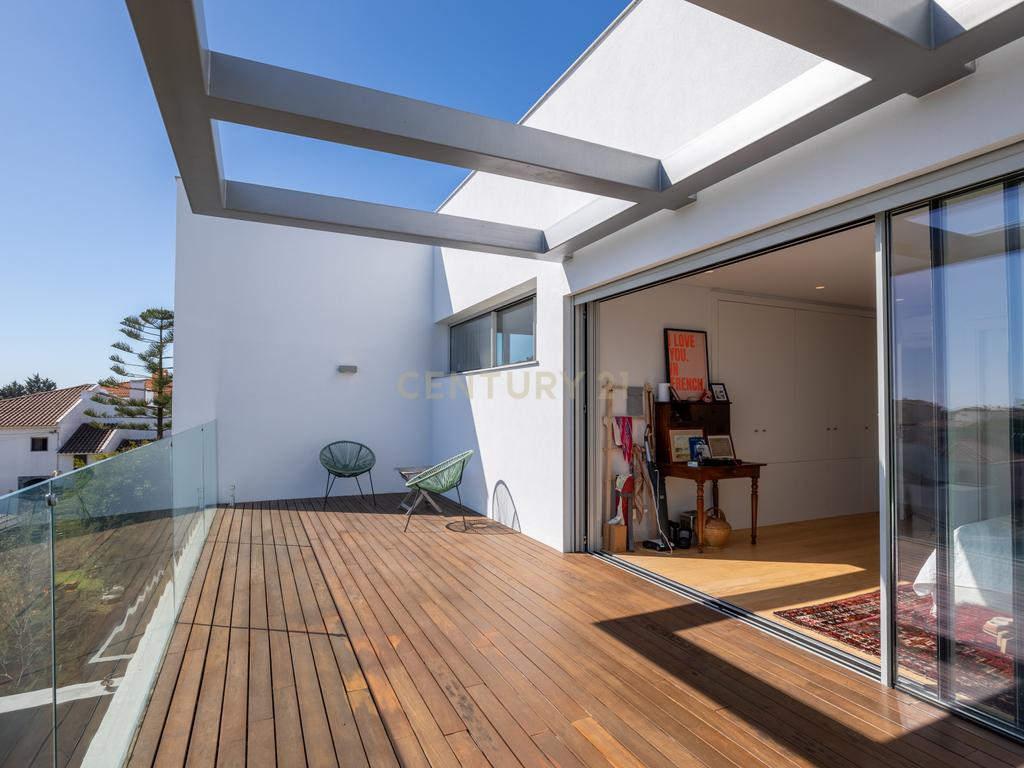 Moradia Nova com 5 quartos + 2 dentro de um condomínio localizado a apenas 5 minutos do Kings College Cascais - Image 19