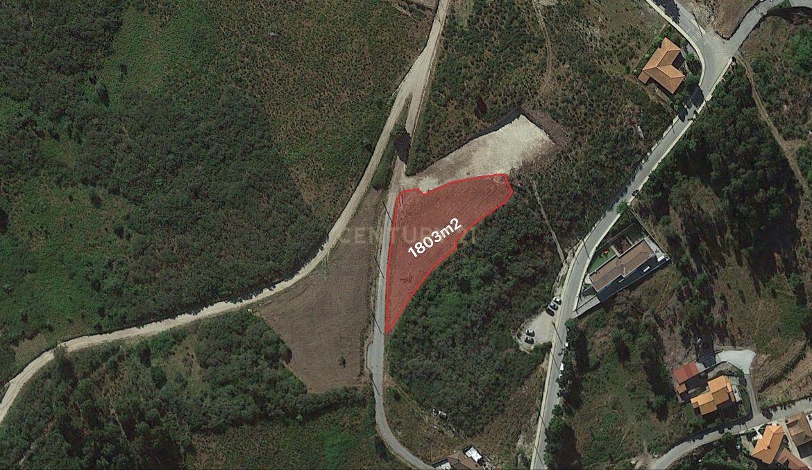 Duas parcelas de terreno com viabilidade de construção no Grilo Baião - Image 1