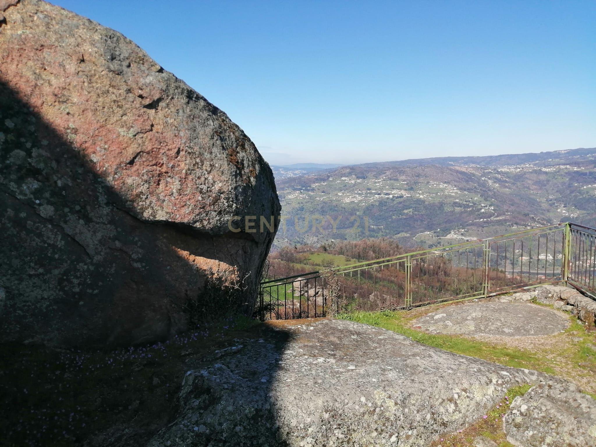 Terreno em Freigil, Resende com Vista Panorâmica e Acesso Fácil - Image 3