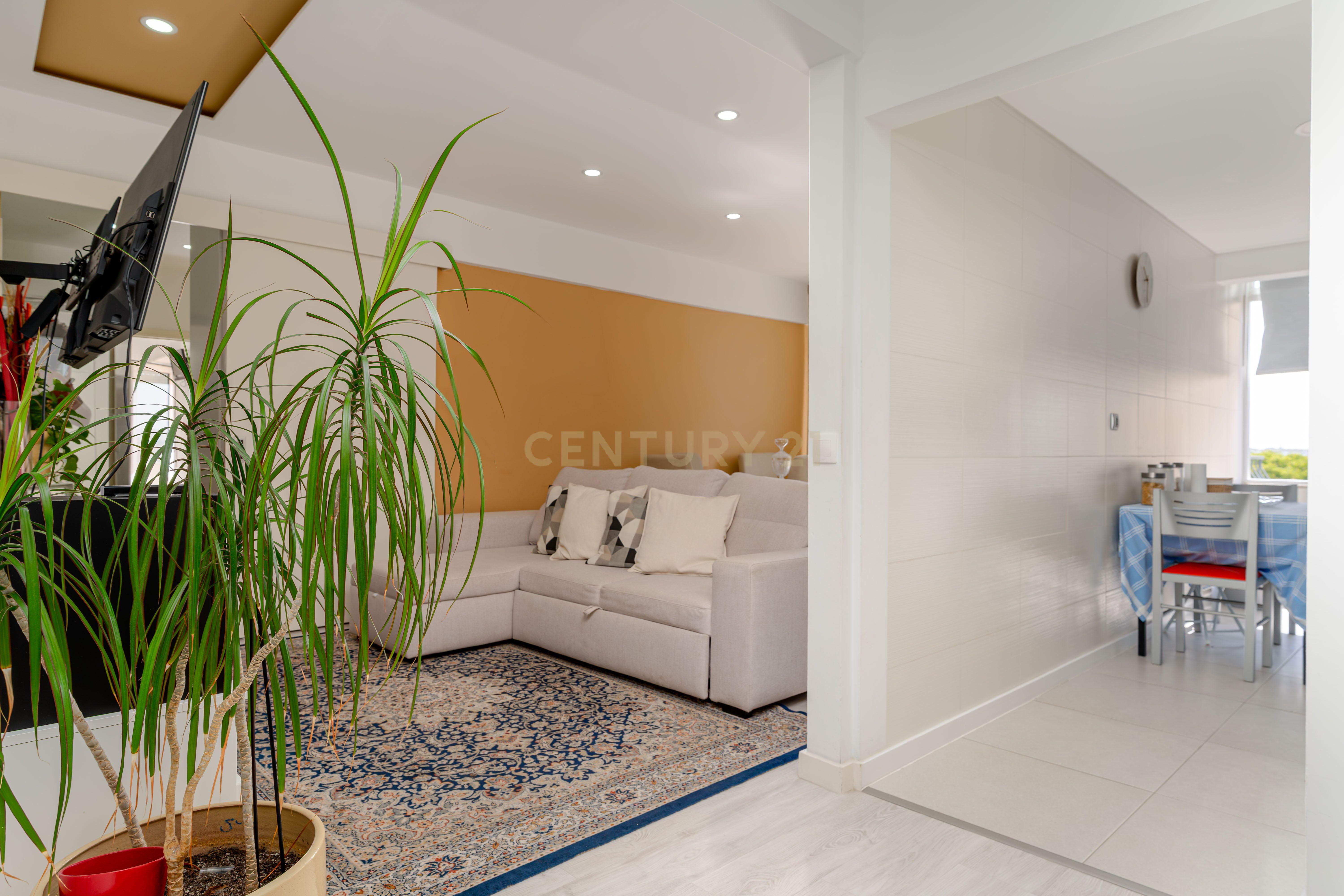 Fotografia 8 de Apartamento T3 Renovado nas Paivas, Amora, Seixal