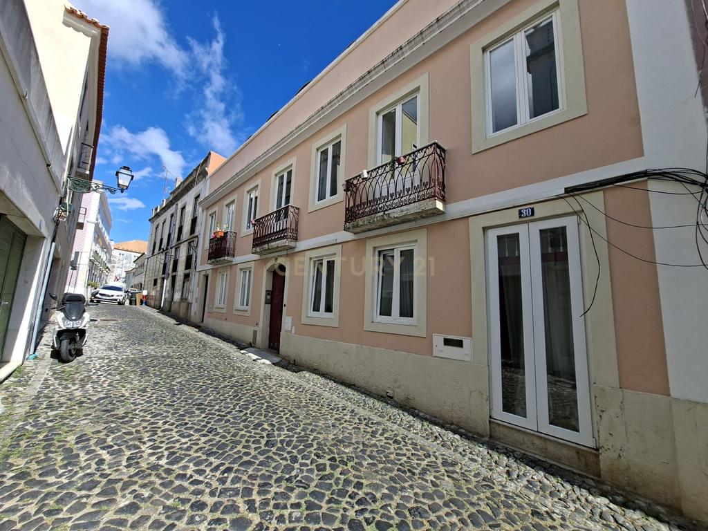 T2+1 renovado e mobilado entre a Lapa e Santos junto à embaixada de França - Image 1
