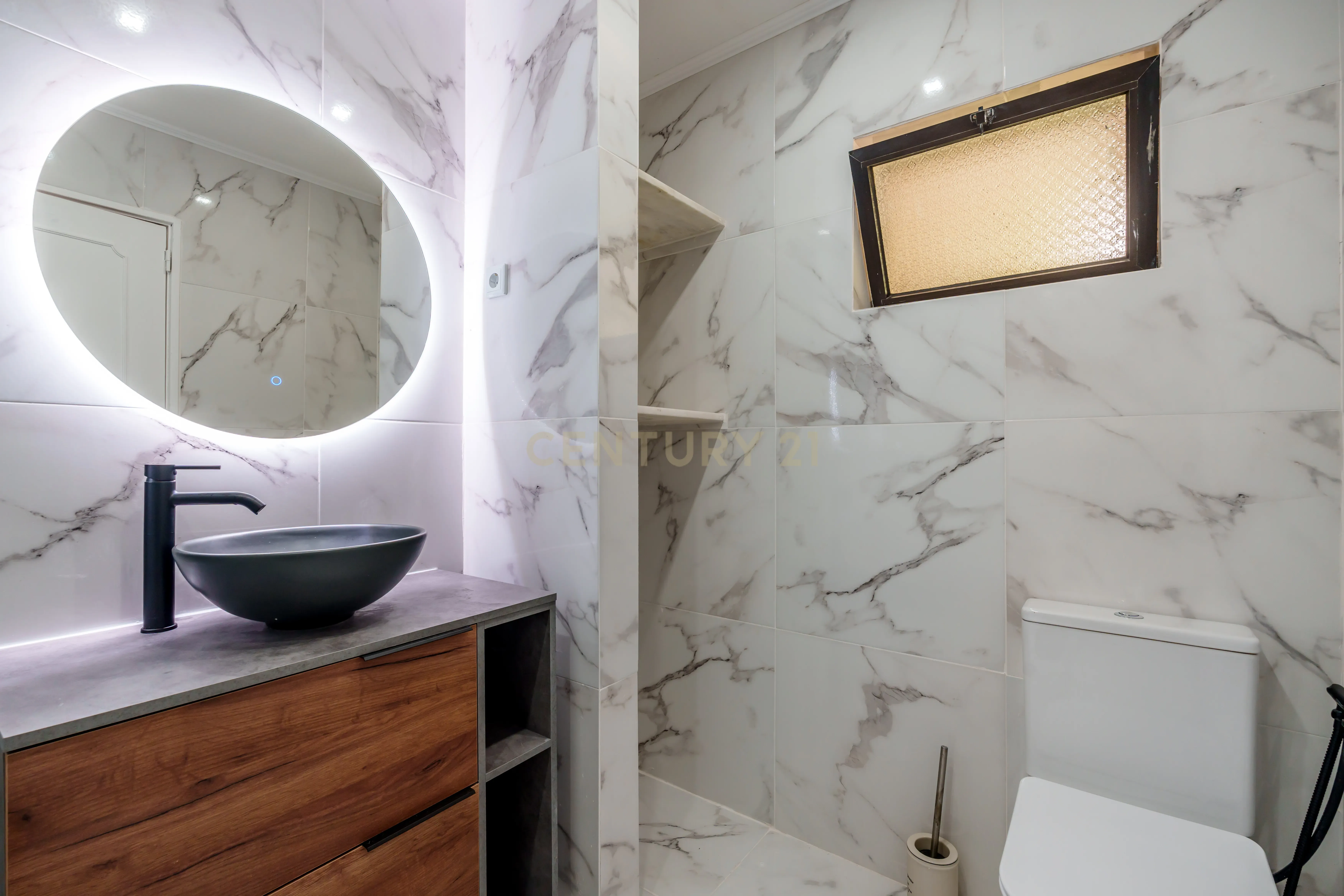 Fotografia 10 de Apartamento T1 remodelado com piscina (Chave na Mão). Areias S. João , Albufeira