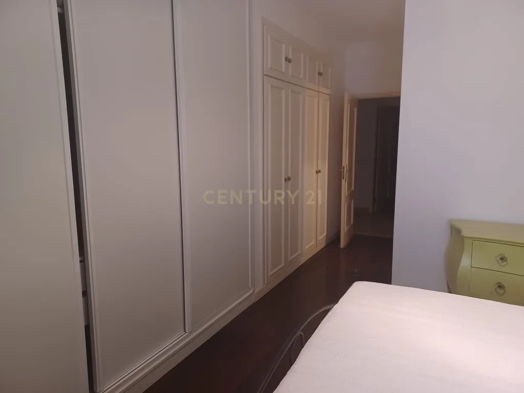 Apartamento T3 em Cascais com Vista Mar - Image 11
