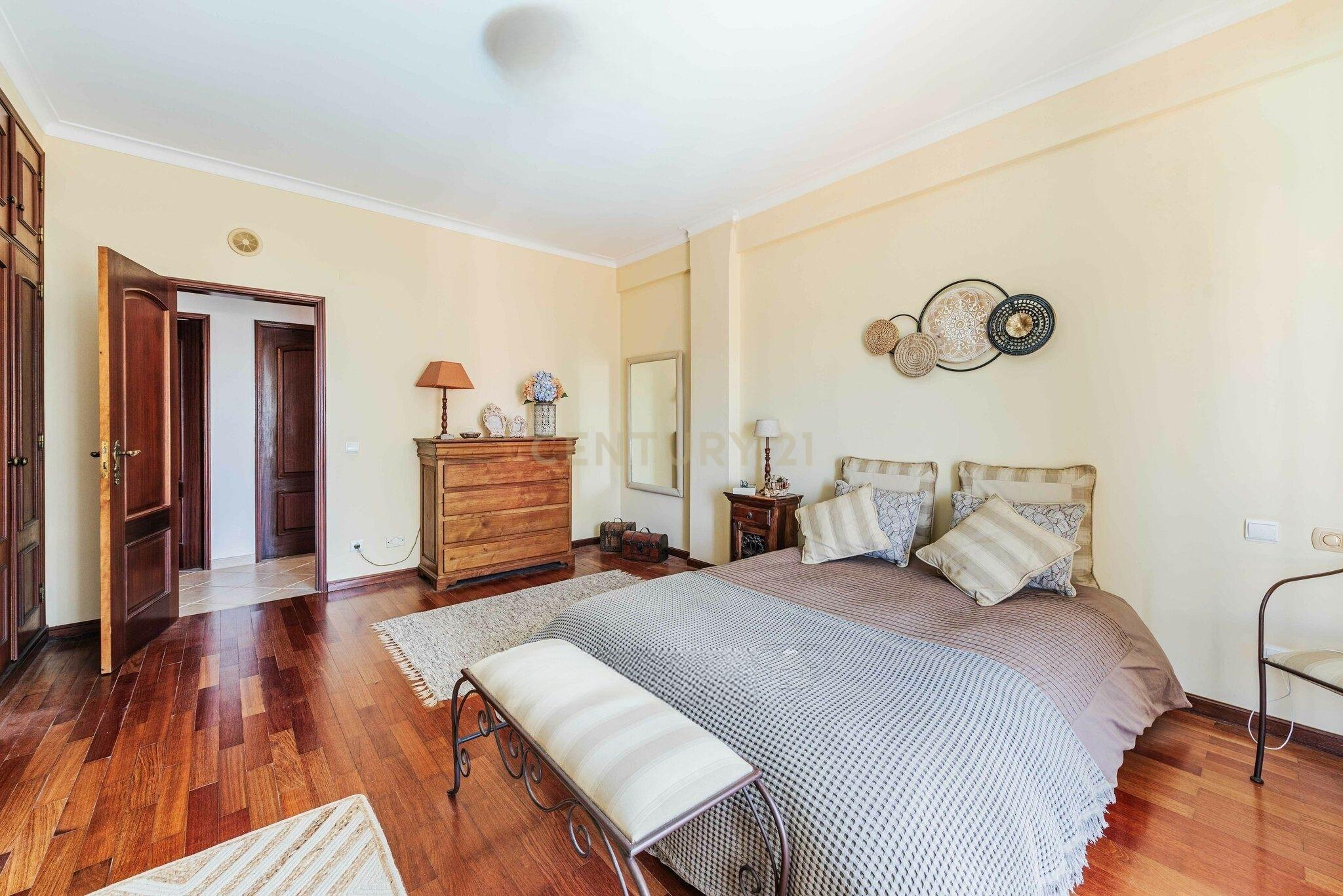 Deixe-se encantar por esta fantástica moradia T3 em Palmela - Image 29