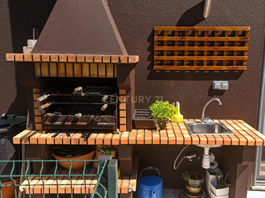 Penthouse | T4+1 | Terraço com Churrasco | Box | Infantado - Image 11
